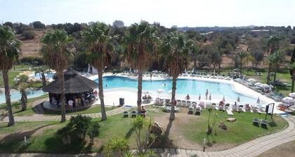 Yellow Alvor Garden Hotel