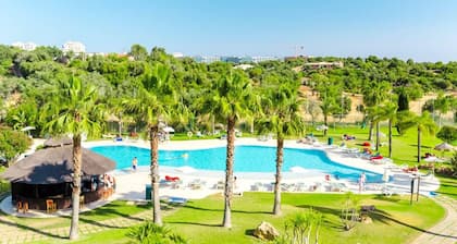 Yellow Alvor Garden Hotel