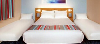 Travelodge Perth Broxden Junction