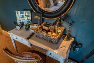 Superior Double Room | Desk, laptop workspace, iron/ironing board, free WiFi