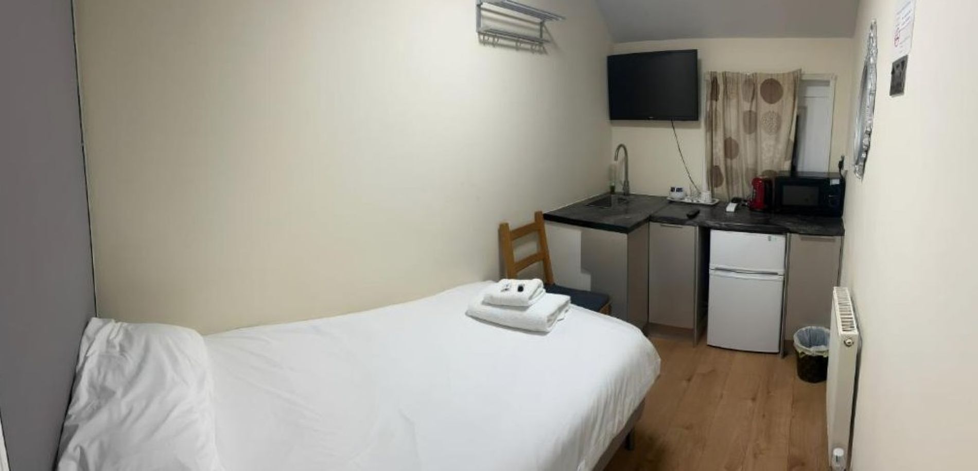 Egyptian cotton sheets, premium bedding, desk, laptop workspace