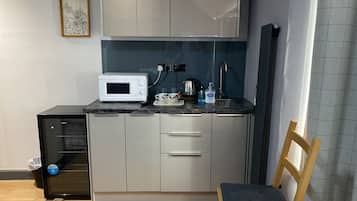 Double room with ensuite | 1 bedroom, Egyptian cotton sheets, premium bedding, desk