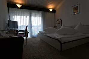 Hypo-allergenic bedding, minibar, in-room safe, desk - Abendroth (Chemnitz)