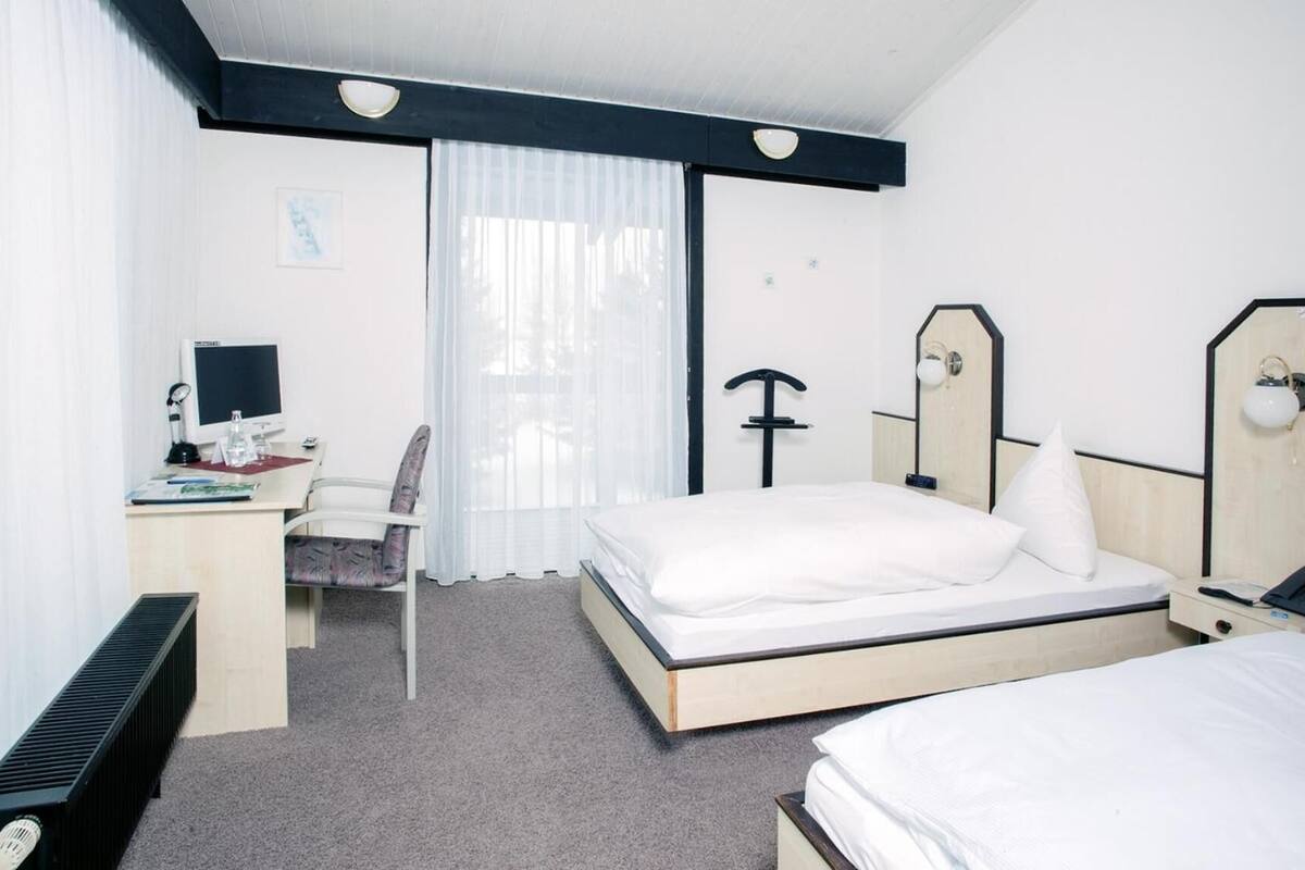 hypo-allergenic bedding, minibar, in-room safe, desk