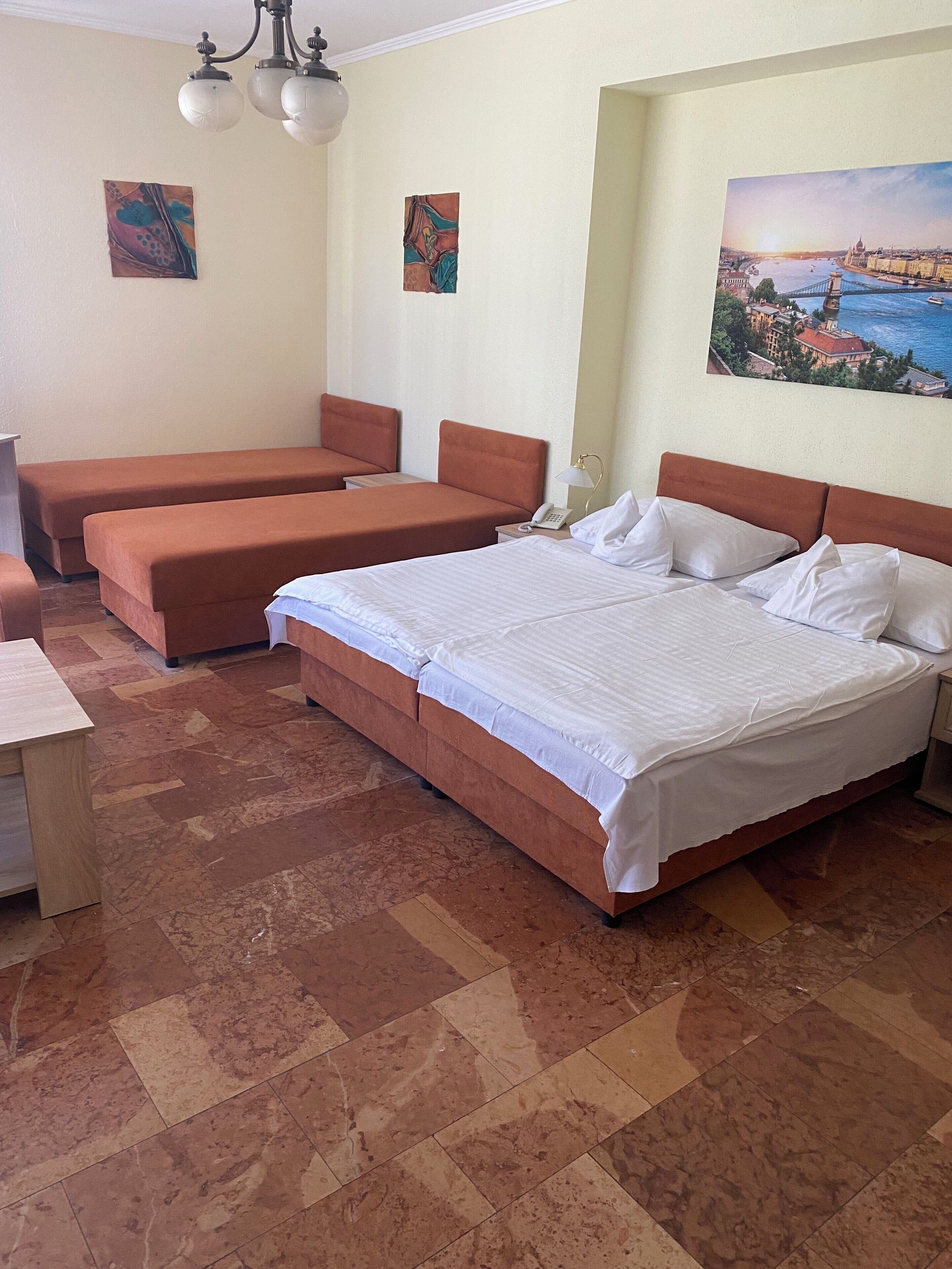 Standard-Vierbettzimmer