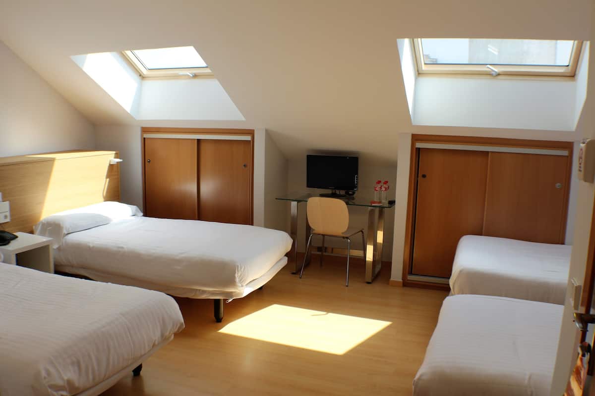 triple room | in-room safe, desk, blackout curtains, soundproofing