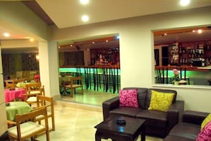 Bar (en la propiedad)
