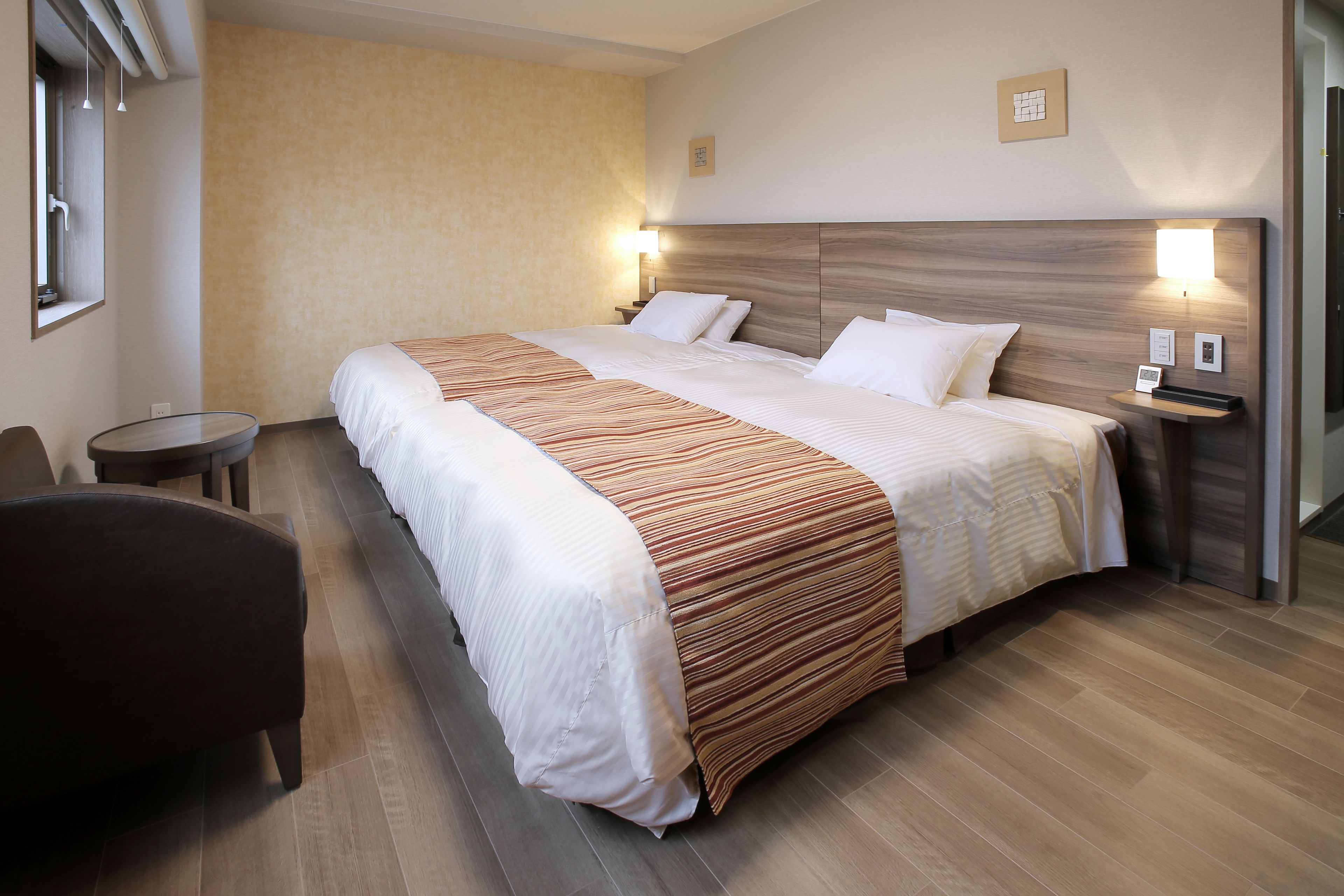 desk, soundproofing, iron/ironing board, cots/infant beds