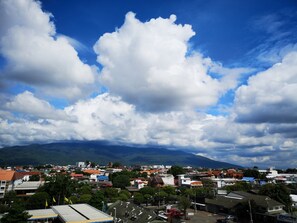 View from room - Bunk Boutique Hostel Chiangmai (Chiang Mai)