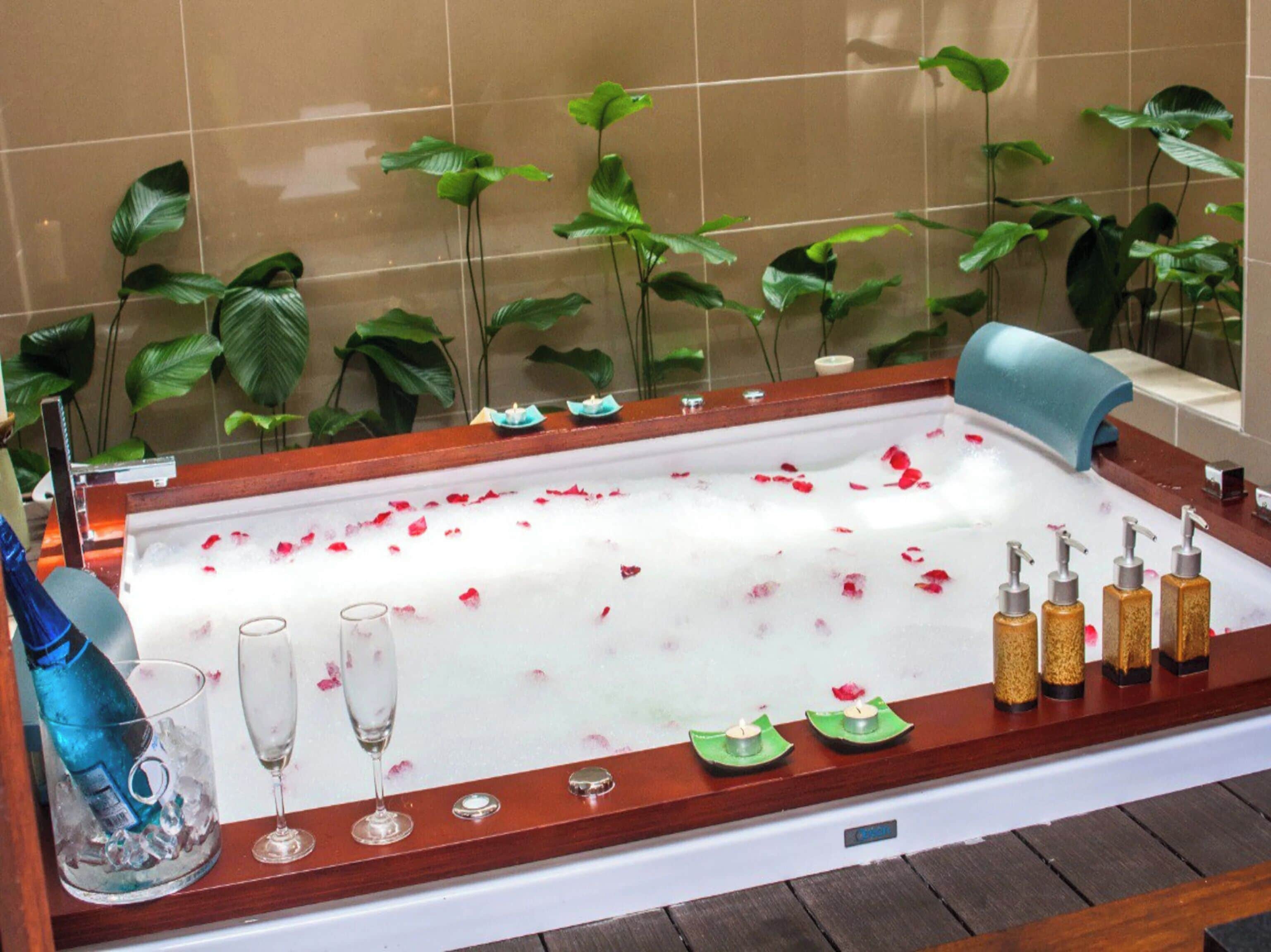 Free toiletries, towels