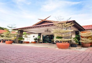 ด้านหน้าที่พัก