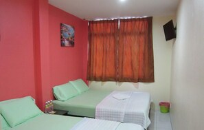 Standard Family Room | Iron/ironing board, rollaway beds, free WiFi - Best Seven Motel (Langkawi)