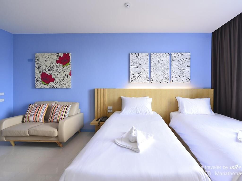 Minibar, blackout curtains, free WiFi, bed sheets