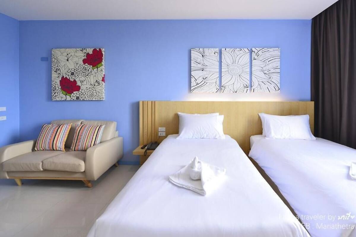 Minibar, blackout curtains, free WiFi, bed sheets