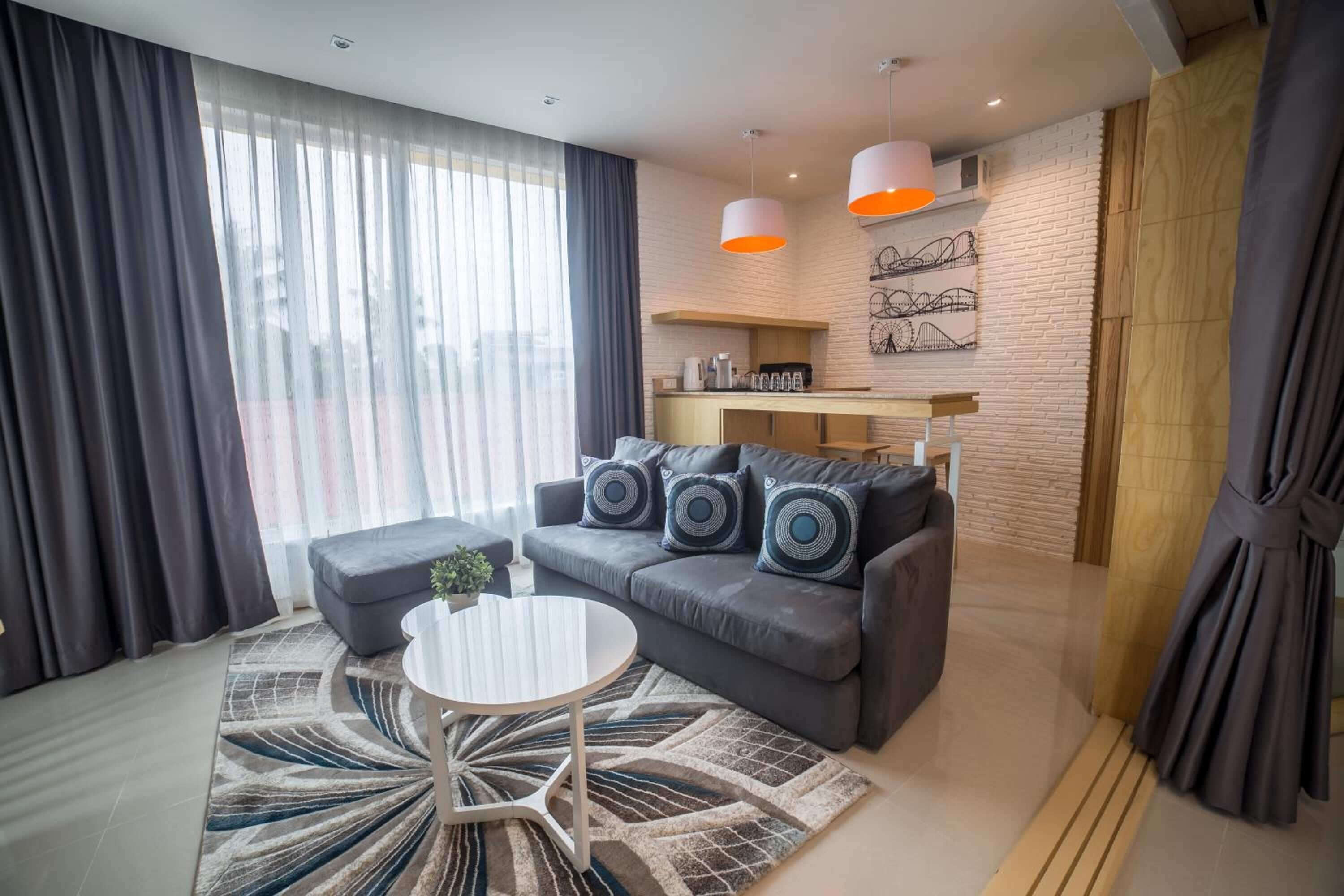 32-inch lcd tv with digital channels, tv