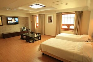 Premium bedding, desk, blackout curtains, free WiFi - Palace Tourist Hotel (Gwangju)