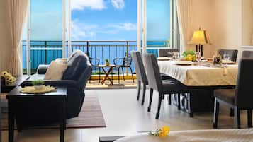 Premium Room, 1 King Bed, Non Smoking, Ocean View (For 1-2 people, 55sqm) | Living area | TV