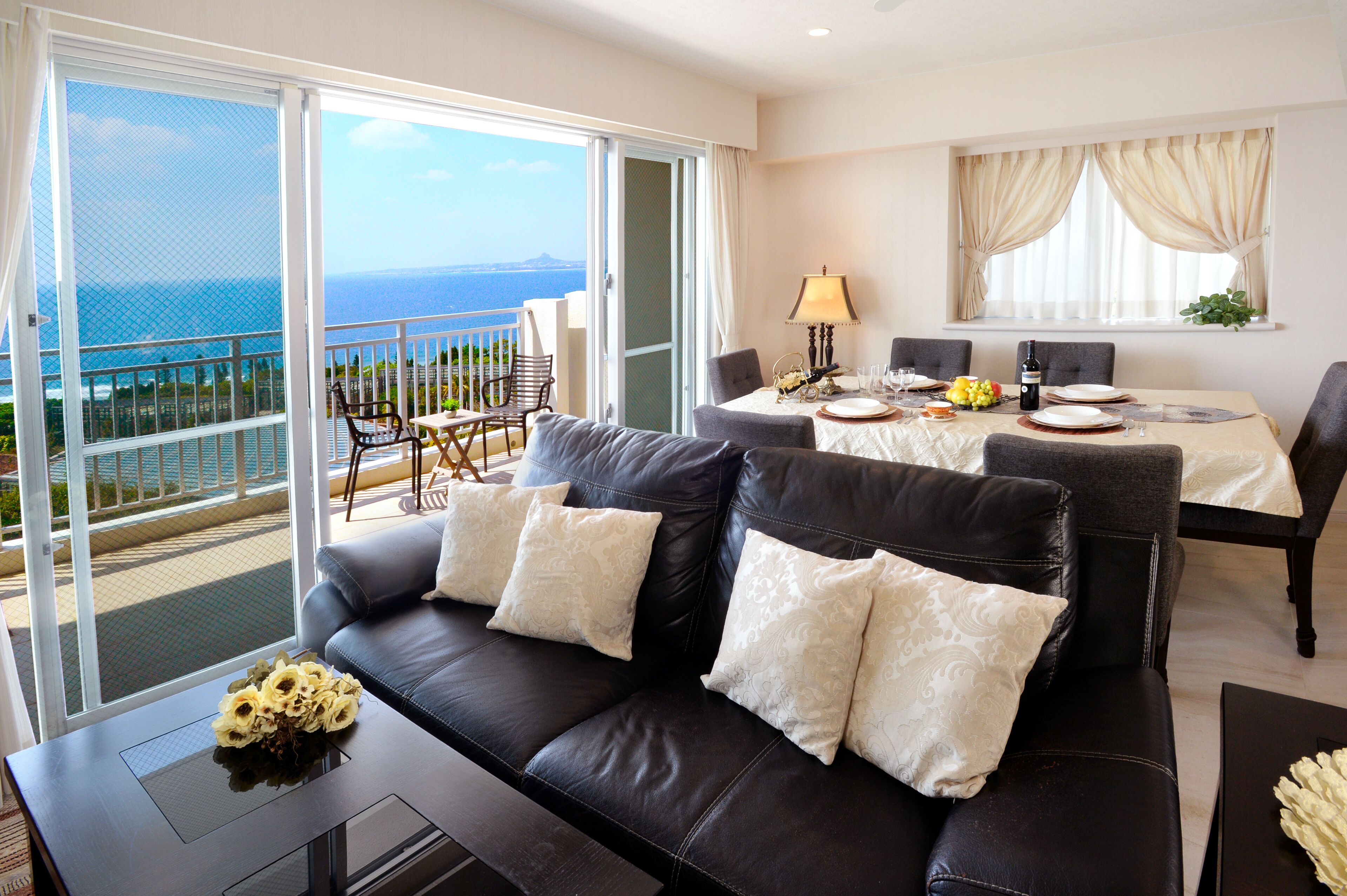 Premium Room, 1 King Bed, Non Smoking, Ocean View (For 1-2 people, 55sqm) | In-room safe, individually decorated, individually furnished, desk