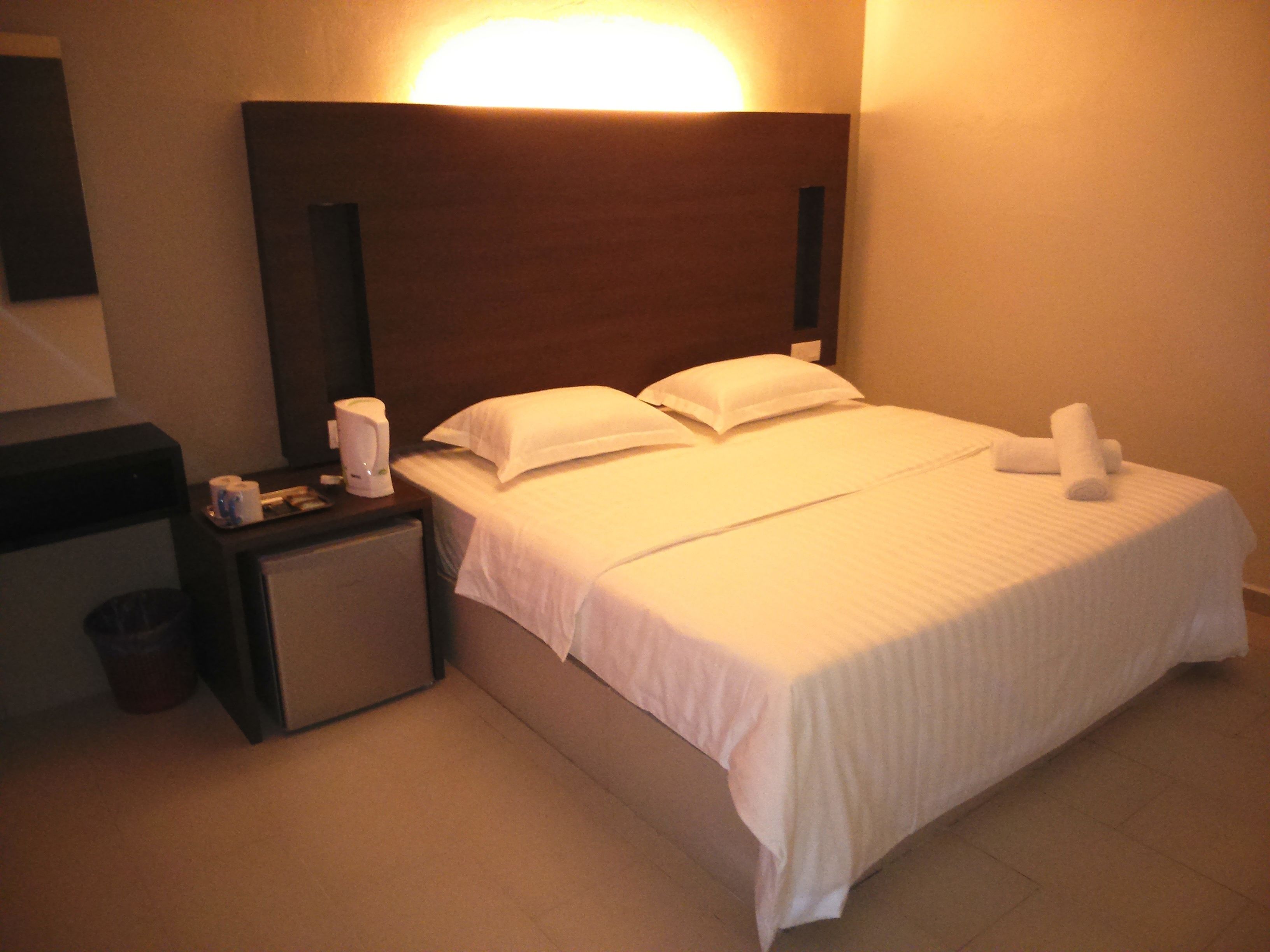 Desk, rollaway beds, WiFi