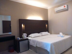 Phòng Tiêu chuẩn | Bàn, giường gấp/giường phụ (phụ phí) 
