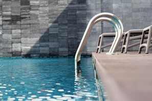 Outdoor pool - Olive Tree Hotel (George Town)