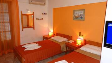 Premium bedding, in-room safe, iron/ironing board, free cots/infant beds