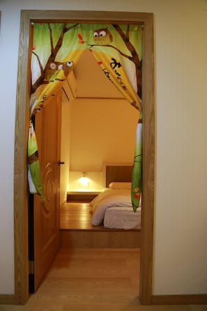 Ferienhaus, 3 Schlafzimmer (Japanese Homestay, 3 Bedrooms(Tatami)) | Schreibtisch, kostenloses WLAN, Bettwäsche
