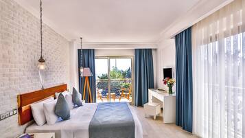1 bedroom, premium bedding, minibar, in-room safe