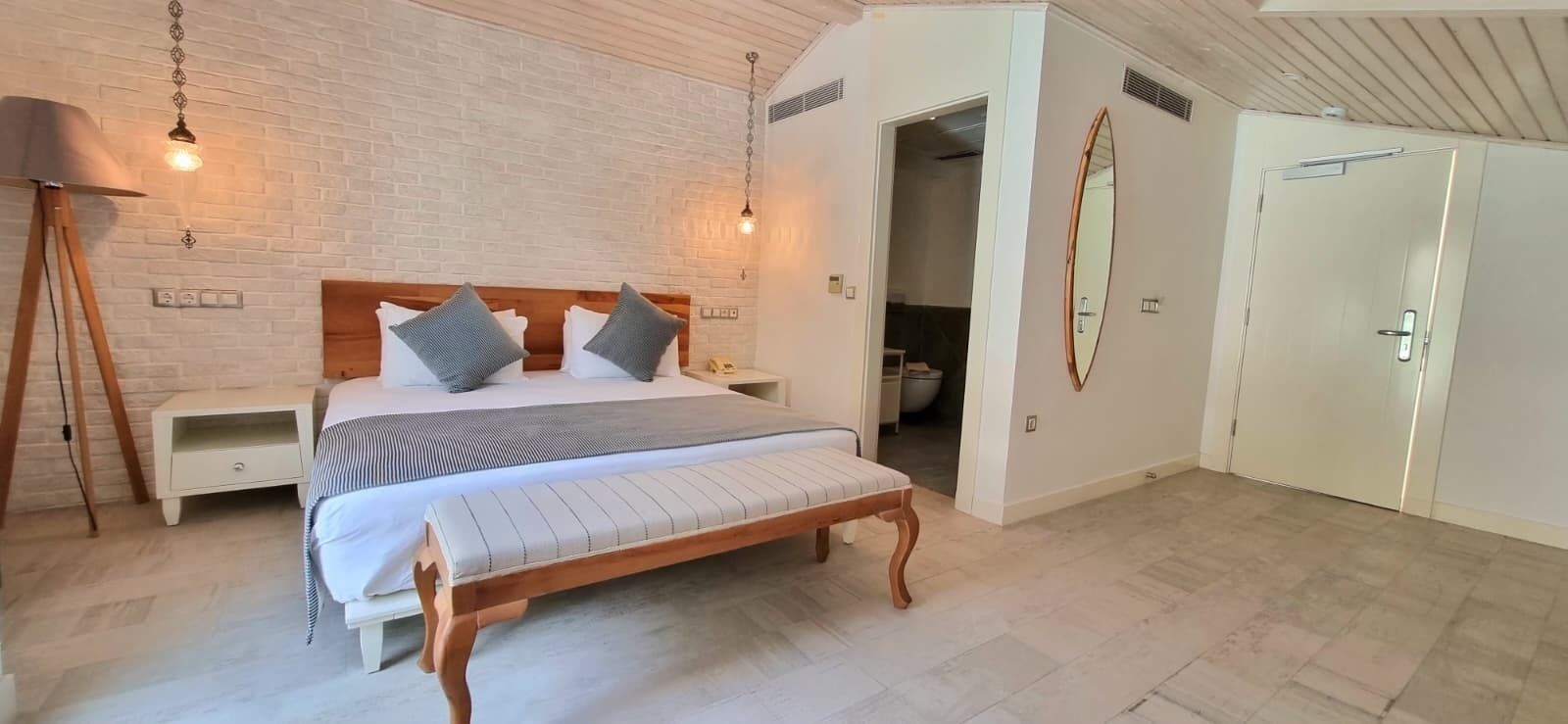 1 habitación, ropa de cama de alta calidad y minibar 
