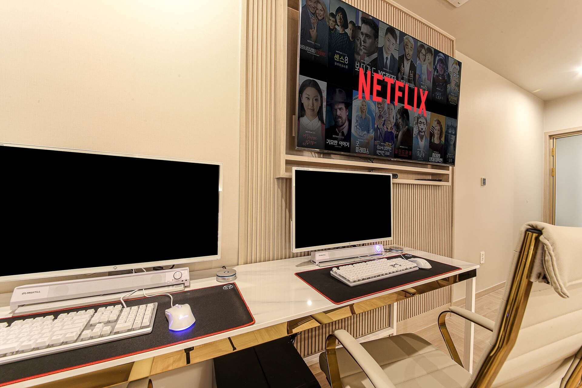 Premium bedding, free WiFi