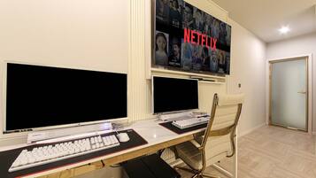 Premium bedding, free WiFi