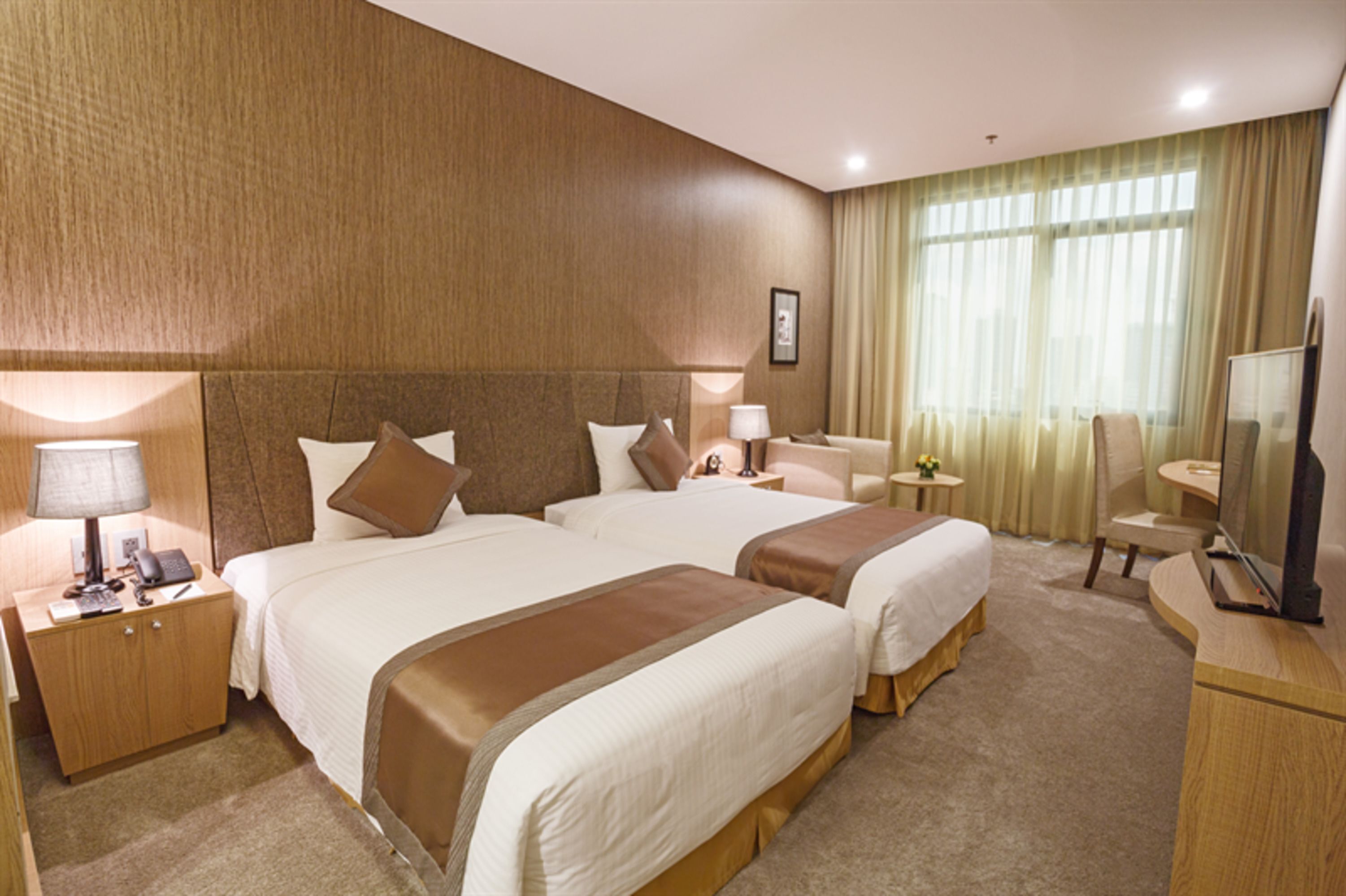 Minibar, in-room safe, desk, soundproofing