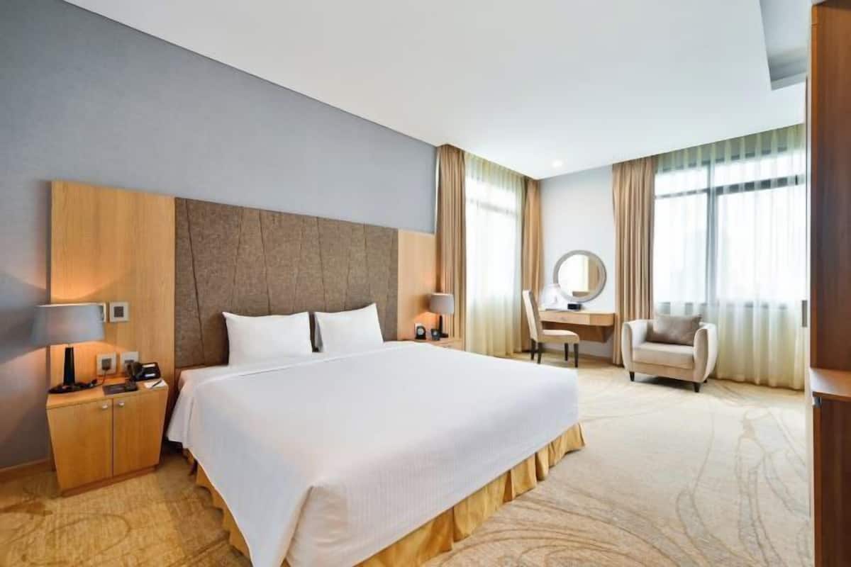 1 slaapkamer, een minibar, een kluis op de kamer, een bureau