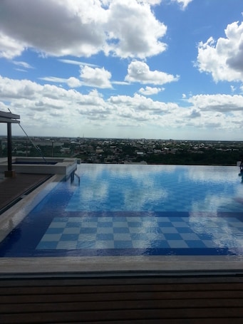 ์ผ์ธ ์์์ฅ, ์์์ฅ ํ๋ผ์, ์ผ๊ด์ ์์