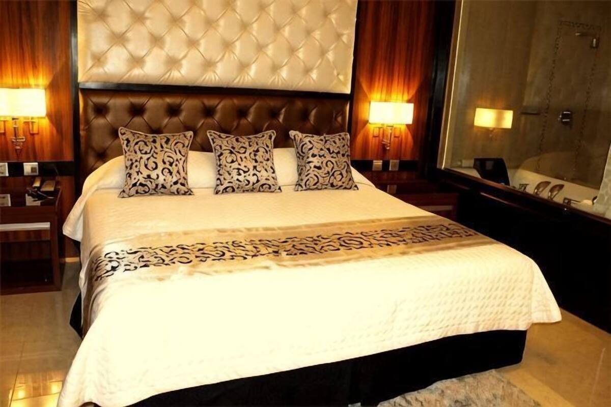 Ropa de cama de alta calidad y minibar