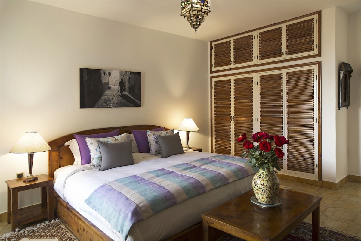 Egyptian cotton sheets, premium bedding, down comforters