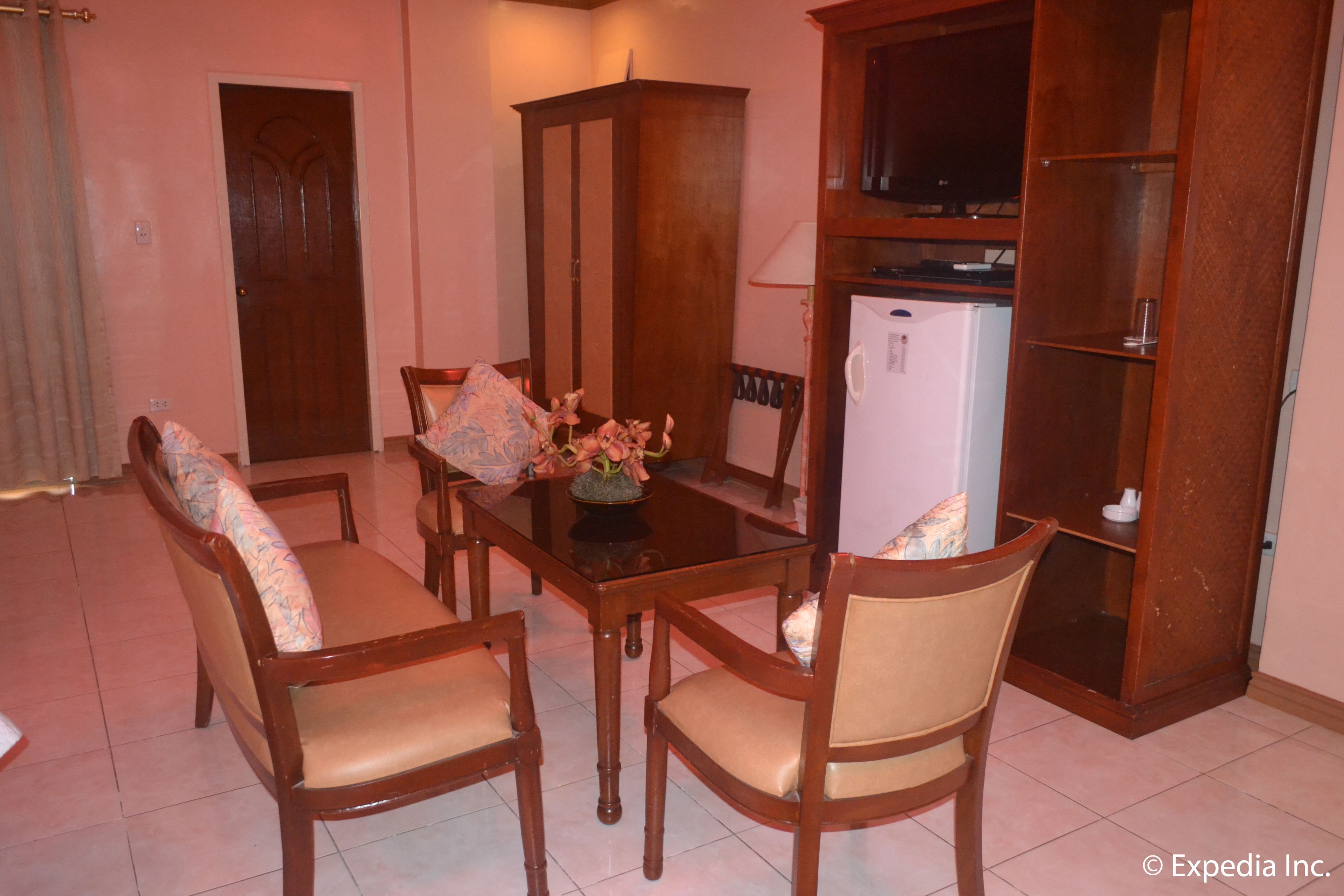 Photo - Pacific Breeze Hotel and Resort