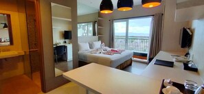 Ropa de cama de alta calidad y escritorio 