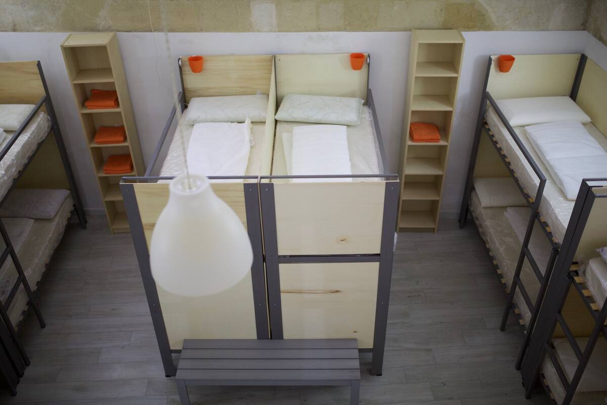 Shared Dormitory, Mixed Dorm (16 beds) | Iron/ironing board, WiFi (free)