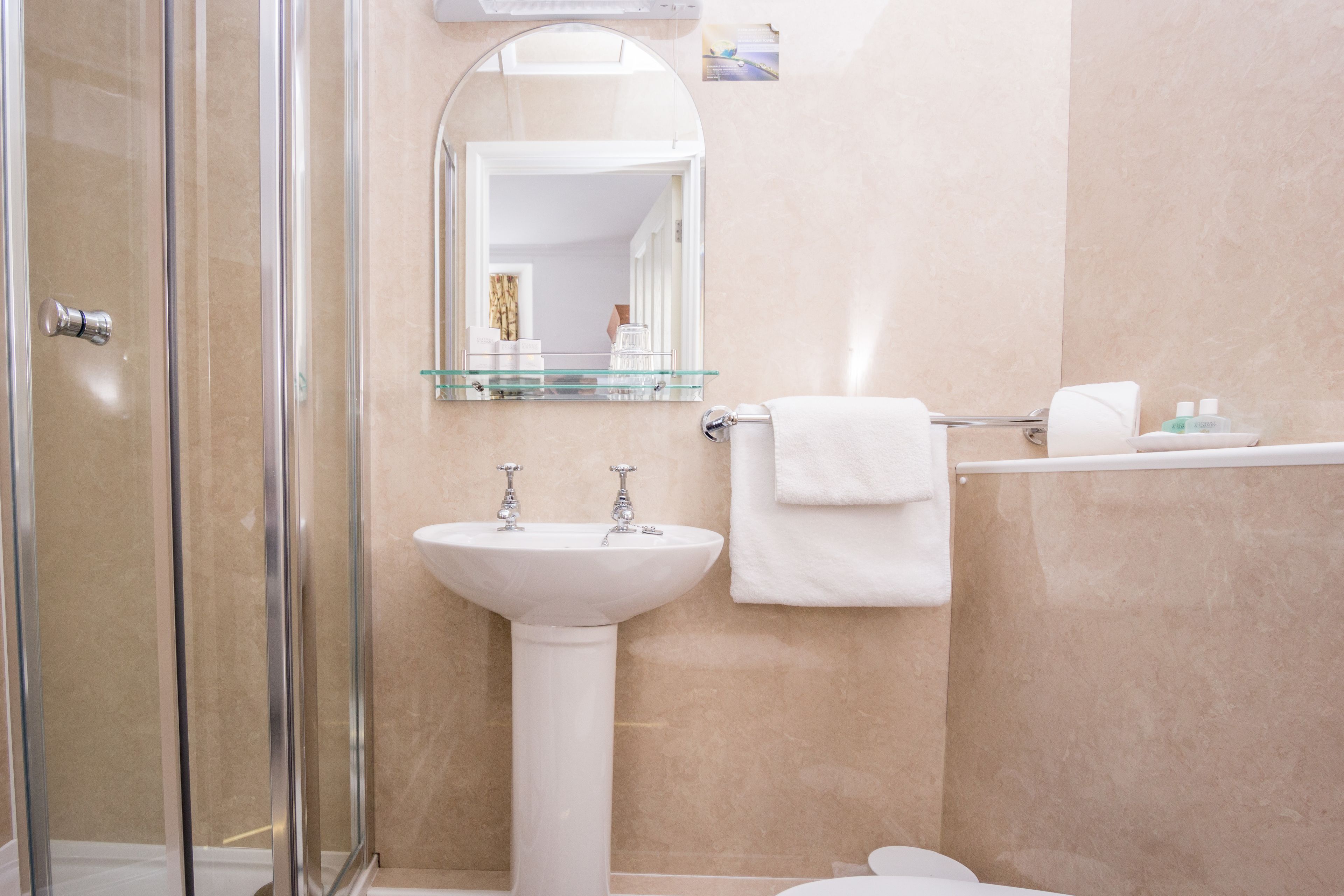 combined shower/bathtub, free toiletries, hair dryer, towels