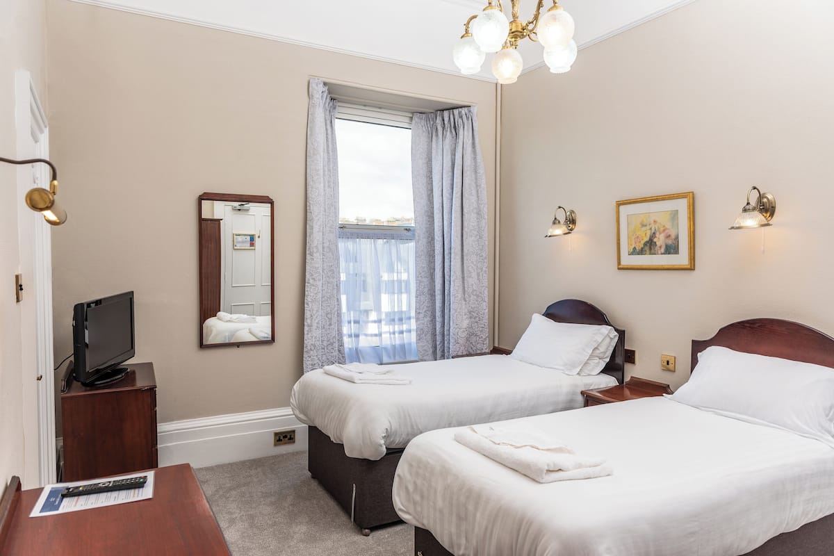 Desk, iron/ironing board, rollaway beds, free WiFi