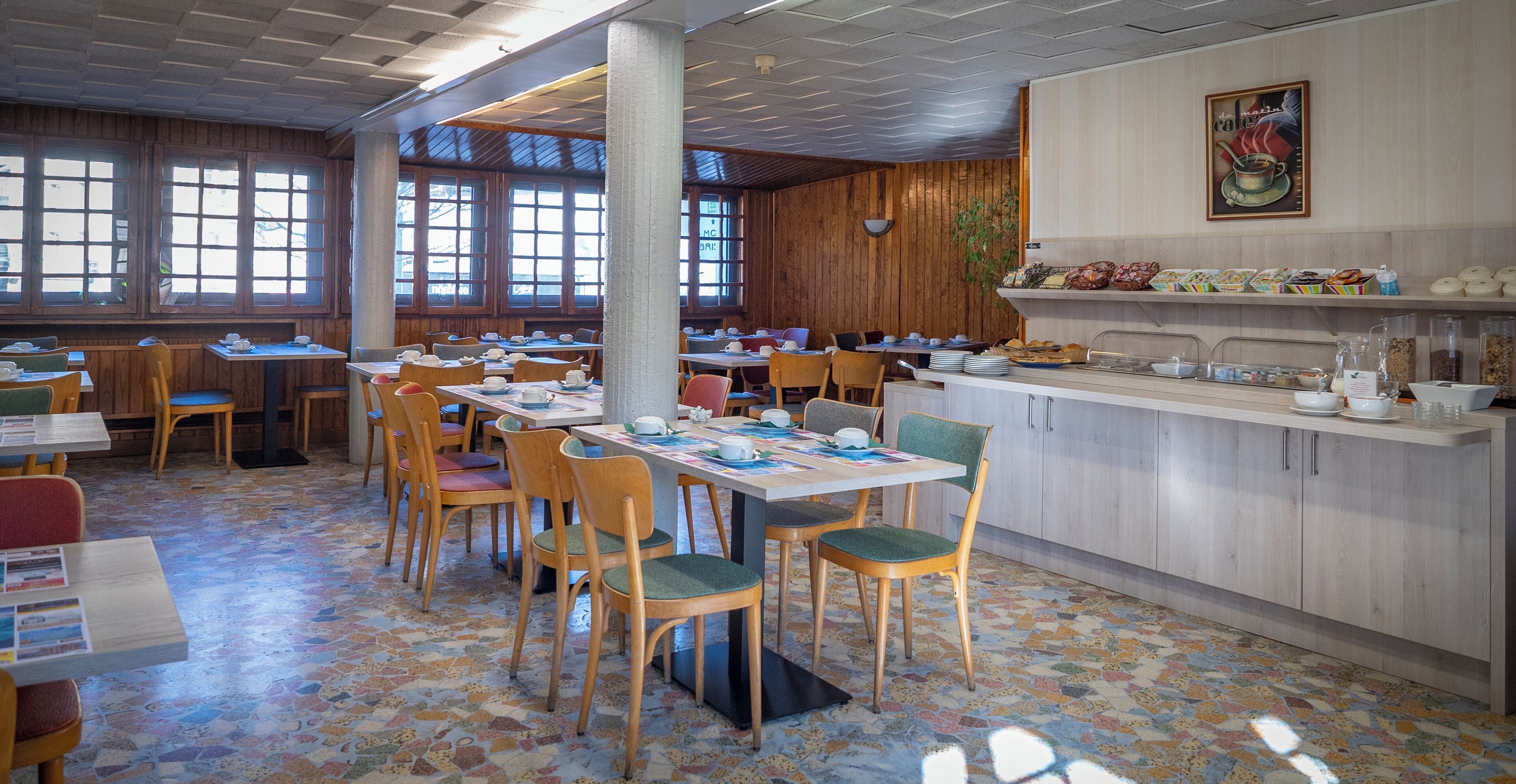 daily buffet breakfast (eur 9.50 per person)