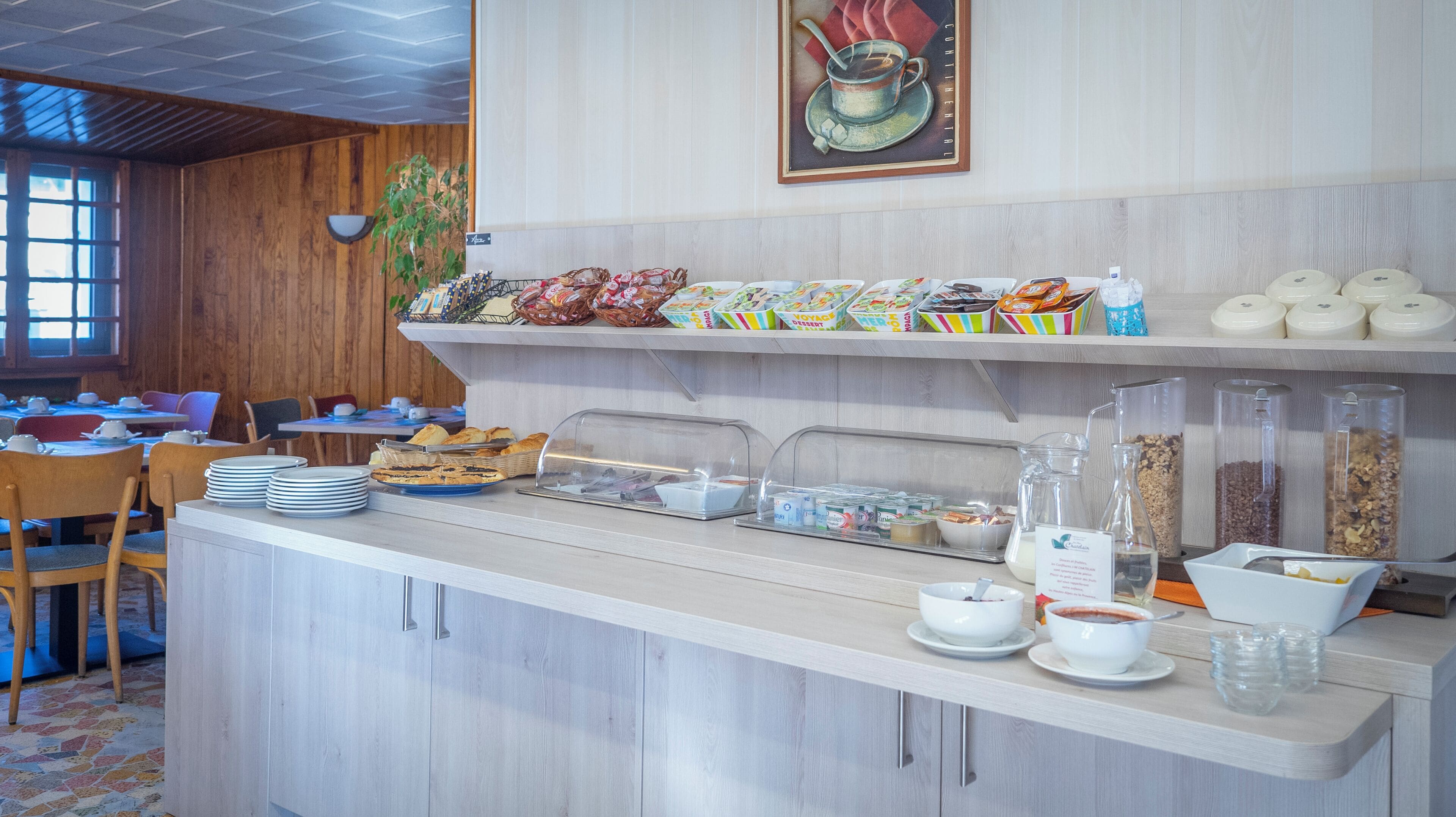 daily buffet breakfast (eur 9.50 per person)