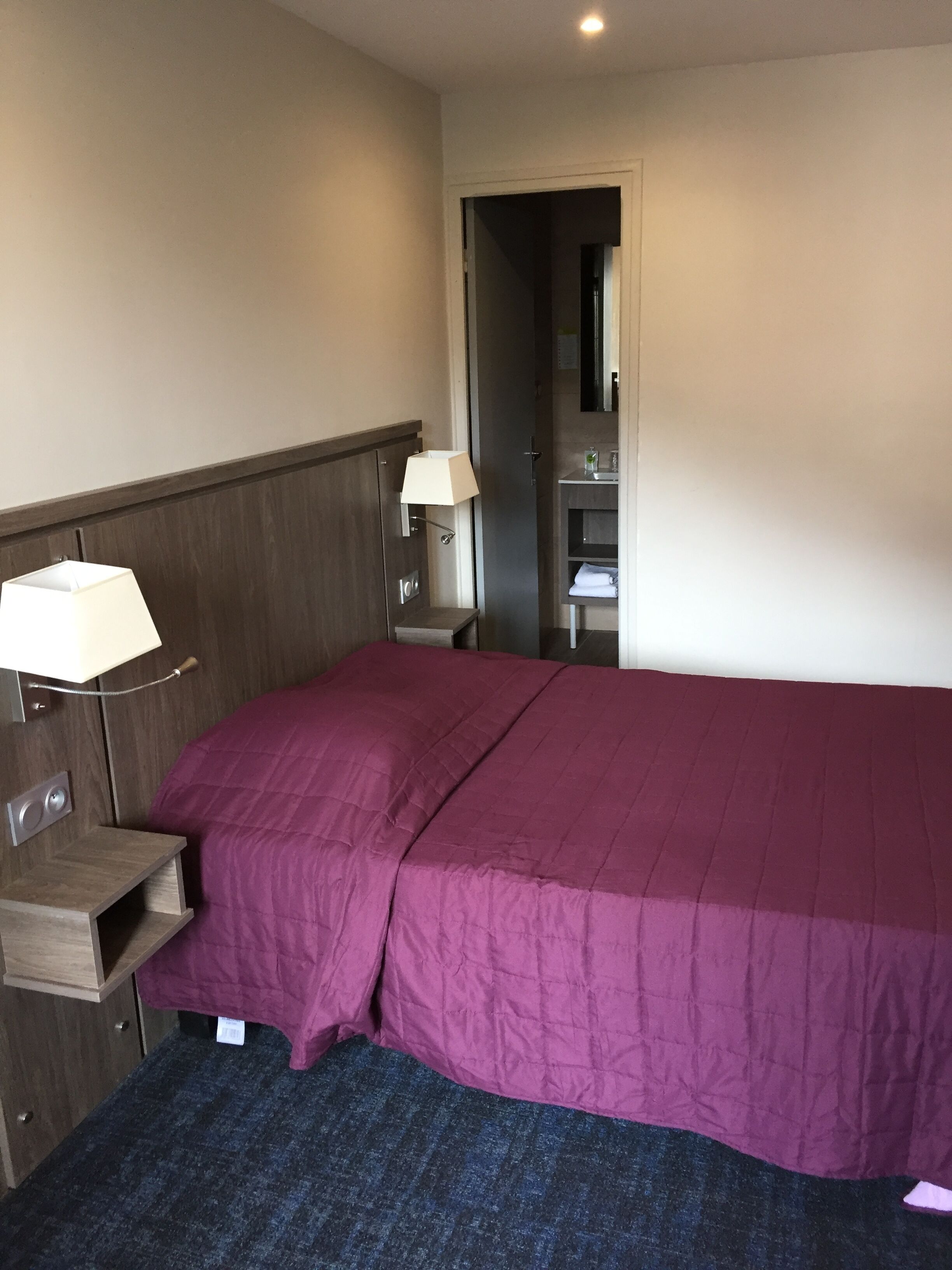 Premium bedding, in-room safe, desk, soundproofing