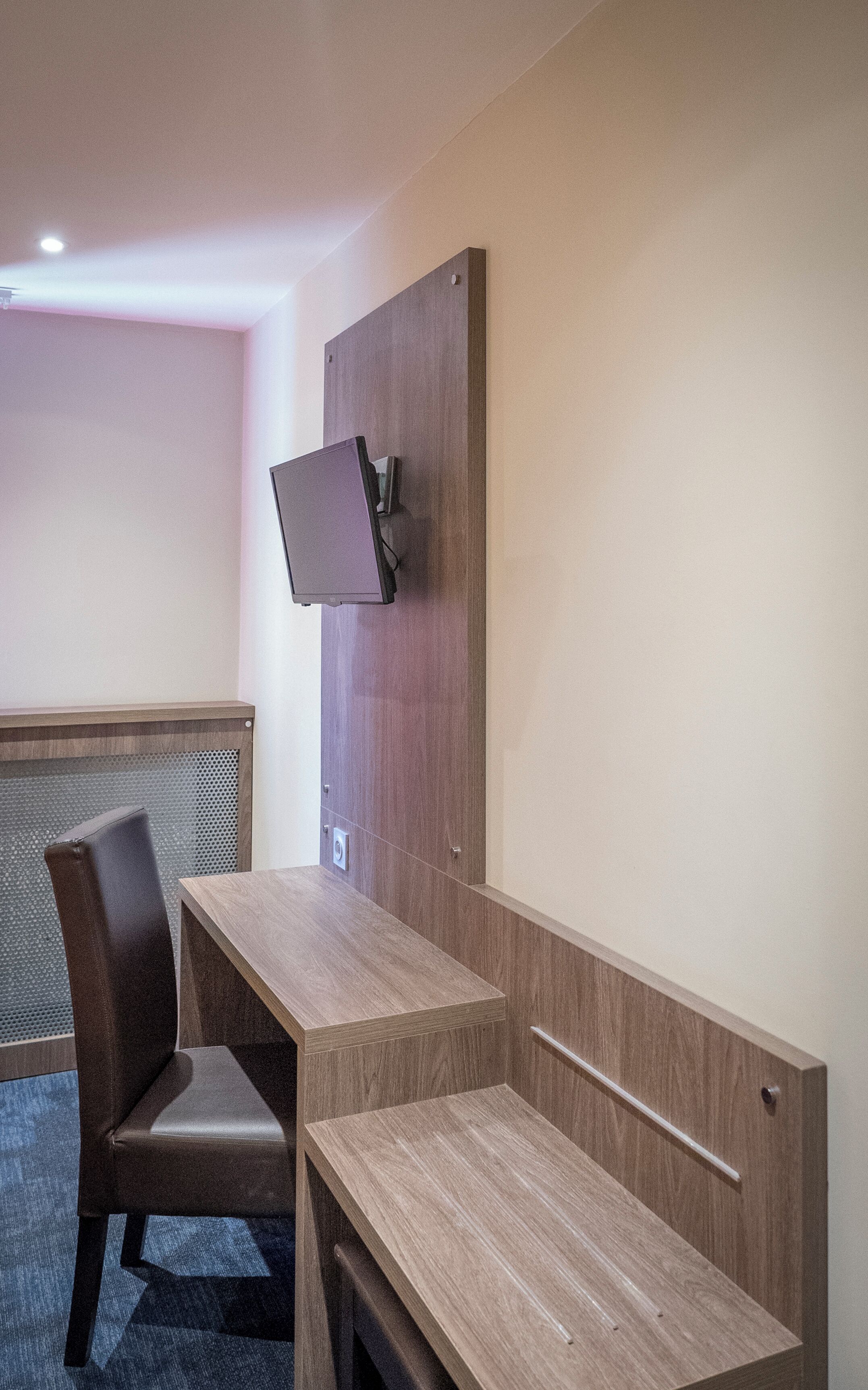 premium bedding, in-room safe, desk, soundproofing