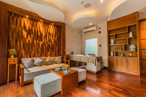 Couples treatment room(s), body treatments, aromatherapy