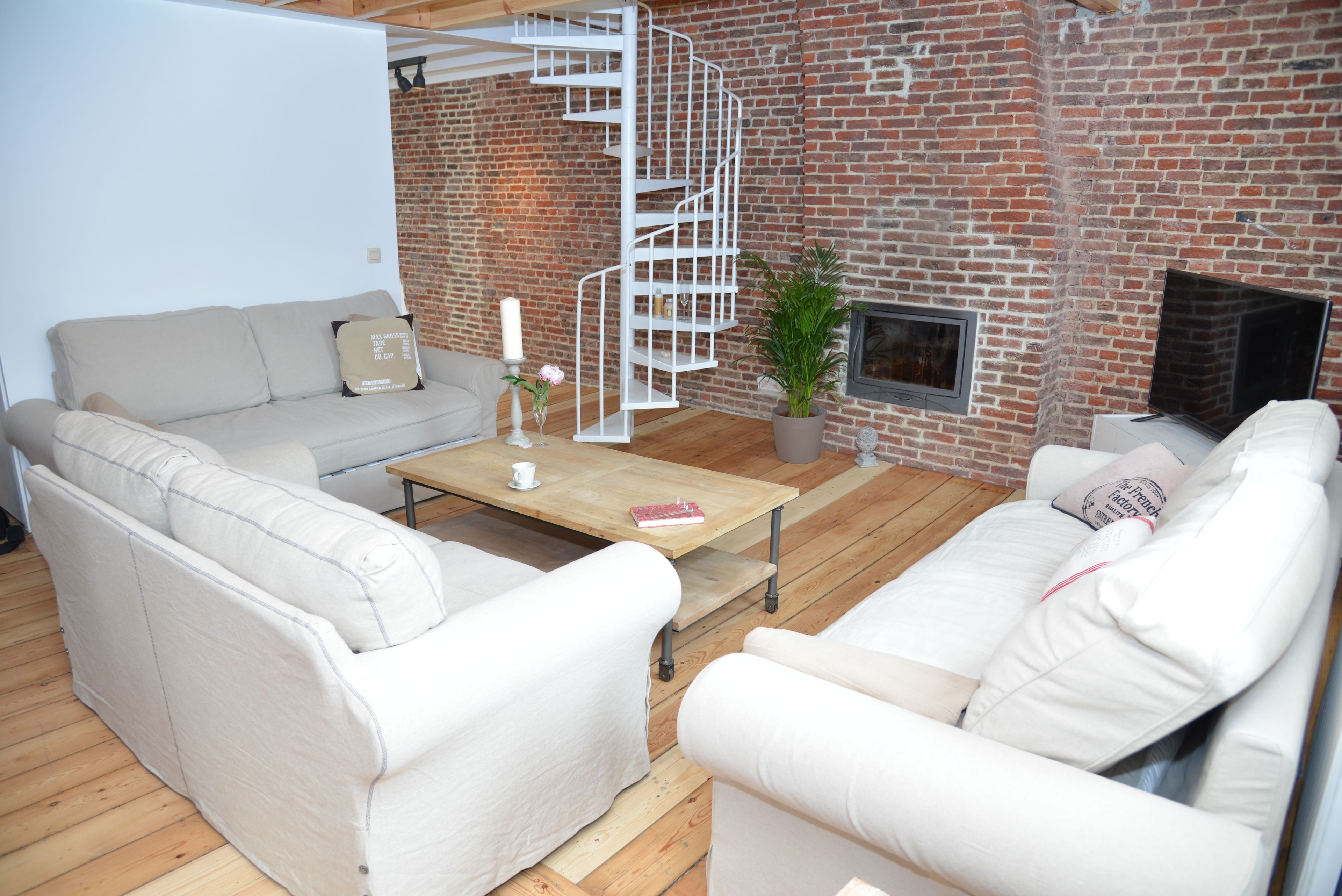 APPART N.Y. DUPLEX 4A | Olohuone | Taulutelevisio, DVD-soitin