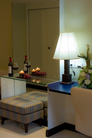 高級客房 (Jaccuzzi) | 客房設施服務