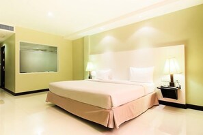 Superior Room (Jaccuzzi) - Fourteen Again Hotel (Pattaya)