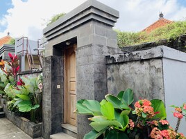 防过敏的被褥、迷你吧、免费 WiFi、床单